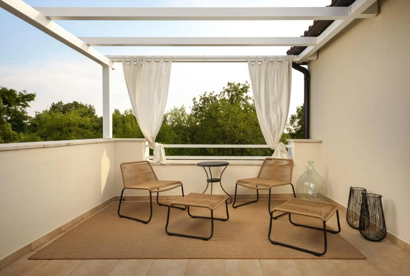 Luxury Villa In Istria - 9,000 Sqm Private Estate With Pool & Sauna, 15 Min To Sea, Near Fazana, 3 Bedrooms